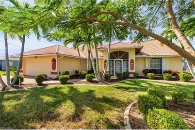 422 SE 12th Ct, Cape Coral, FL 33990 - Photo 31