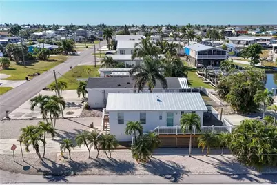 2831 York Rd, Saint James City, FL 33956 - Photo 9