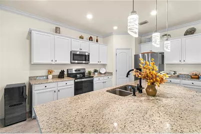10369 Prato Dr, Fort Myers, FL 33913 - Photo 21