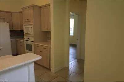 325 SE 21st St, Cape Coral, FL 33990 - Photo 13