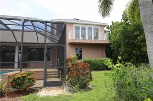 325 SE 21st St, Cape Coral, FL 33990 - Photo 5