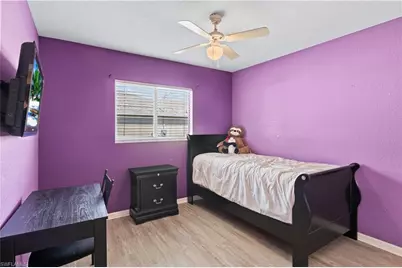 927 NW 12th Ter, Cape Coral, FL 33993 - Photo 23