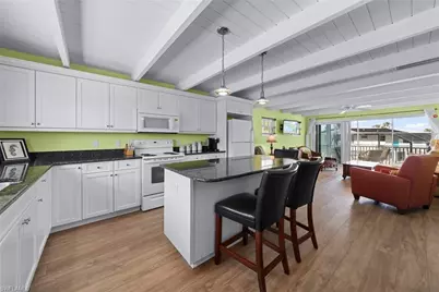 5379 Palmetto St, Fort Myers Beach, FL 33931 - Photo 9
