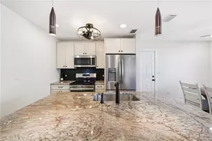 210 Hibiscus Dr, Fort Myers Beach, FL 33931 - Photo 5