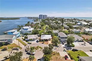 210 Hibiscus Dr, Fort Myers Beach, FL 33931 - Photo 31