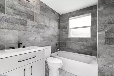 4472 E Riverside Dr, Fort Myers, FL 33905 - Photo 9