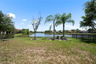 10310 Carolina Willow Dr, Fort Myers, FL 33913 - Photo 3
