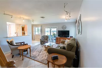 3271 Maple Leaf Cir #3, Fort Myers, FL 33907 - Photo 11