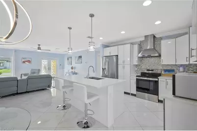 603 SW 12th Ter, Cape Coral, FL 33991 - Photo 9