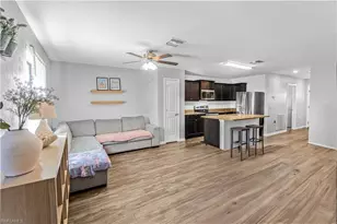 216 Des Cartes St, Fort Myers, FL 33913 - Photo 15