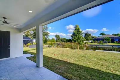 907 SW 15th Pl, Cape Coral, FL 33991 - Photo 33