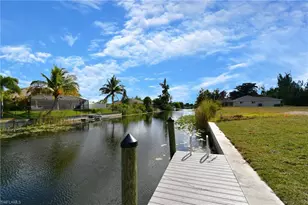 907 SW 15th Pl, Cape Coral, FL 33991 - Photo 39