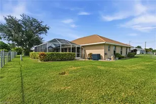 1824 SE 14th Terrace, Cape Coral, FL 33990 - Photo 43