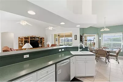 1824 SE 14th Ter, Cape Coral, FL 33990 - Photo 17