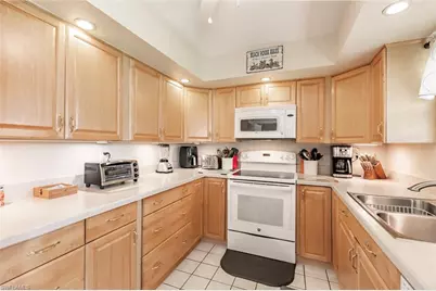 6832 Sandtrap Dr #2, Fort Myers, FL 33919 - Photo 11