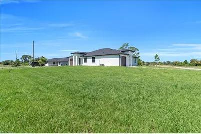 1110 Eisenhower Blvd, Lehigh Acres, FL 33974 - Photo 7