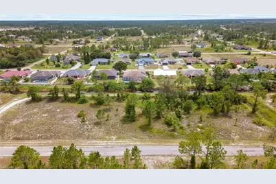 1226 Edelweiss St E, Lehigh Acres, FL 33974 - Photo 3