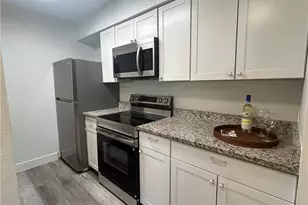 13118 Feather Sound Dr, Fort Myers, FL 33919 - Photo 5