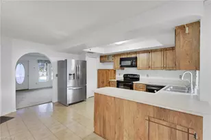 126 SE 21st Pl, Cape Coral, FL 33990 - Photo 9