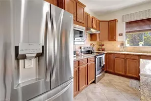 10963 Glenhurst St, Fort Myers, FL 33913 - Photo 11