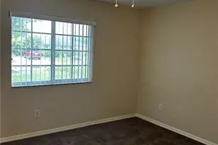 717 SE 8th St, Cape Coral, FL 33990 - Photo 5