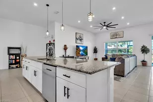 2833 Gleason Pkwy, Cape Coral, FL 33914 - Photo 17