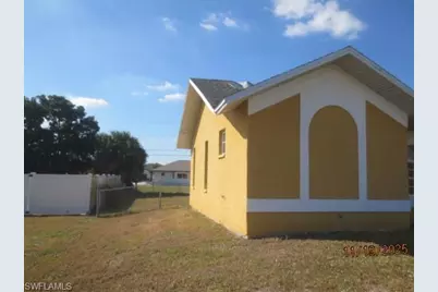 412 NE 17th Pl, Cape Coral, FL 33909 - Photo 3