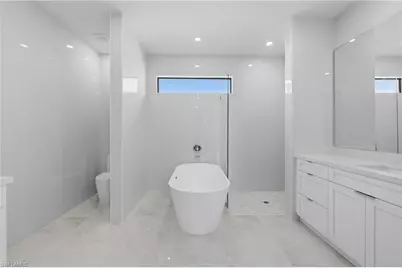 1102 NE 14th Ave, Cape Coral, FL 33909 - Photo 29