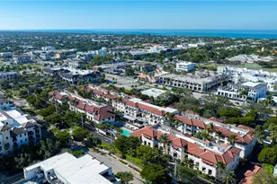 221 9th St S, Naples, FL 34102 - Photo 33