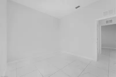 510 Kingsbury Ln, Lehigh Acres, FL 33974 - Photo 23