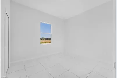 510 Kingsbury Ln, Lehigh Acres, FL 33974 - Photo 21