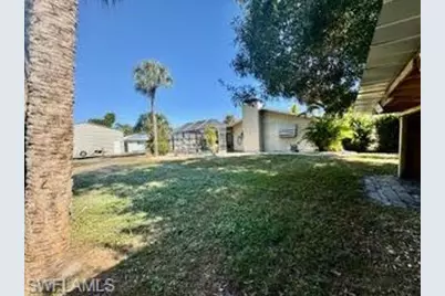 5560 Burnham Ct, North Fort Myers, FL 33903 - Photo 23