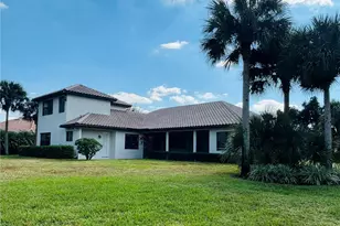 12500 Fairmont Dr, Fort Myers, FL 33913 - Photo 5