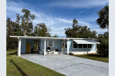 526 Pine Tree Ct, North Fort Myers, FL 33917 - Photo 1