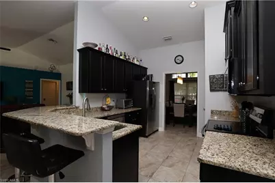 522 NW 21st St, Cape Coral, FL 33993 - Photo 3