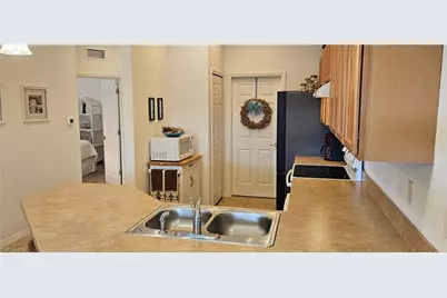 10788 Crossback Ln, Lehigh Acres, FL 33936 - Photo 15