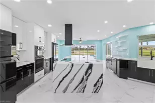 1143 Sand Castle Rd, Sanibel, FL 33957 - Photo 15