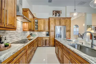 912 Palmetto Pointe Cir, Cape Coral, FL 33991 - Photo 17