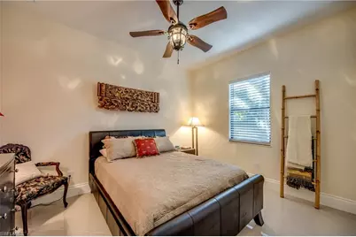 912 Palmetto Pointe Cir, Cape Coral, FL 33991 - Photo 29