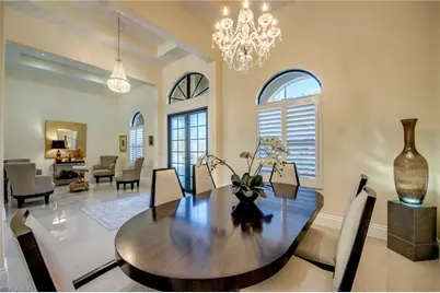 912 Palmetto Pointe Cir, Cape Coral, FL 33991 - Photo 7