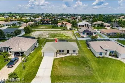 433 NW 38th Pl, Cape Coral, FL 33993 - Photo 3