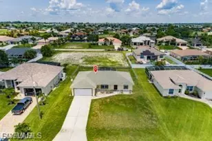 433 NW 38th Pl, Cape Coral, FL 33993 - Photo 3