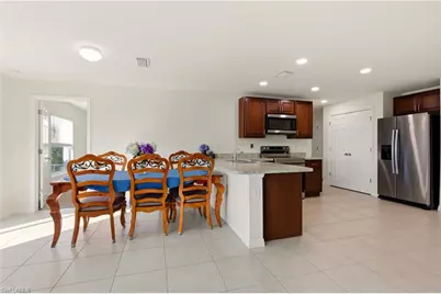 3820 NE 10th Pl, Cape Coral, FL 33909 - Photo 11