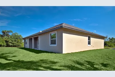 7003 Cape Ct, Labelle, FL 33935 - Photo 3