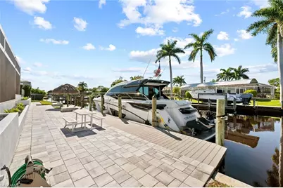 5324 Mayfair Ct, Cape Coral, FL 33904 - Photo 27