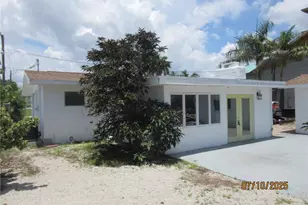 2754 Shoreview Dr, Naples, FL 34112 - Photo 5