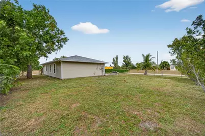 1723 NE 1st Pl, Cape Coral, FL 33909 - Photo 21
