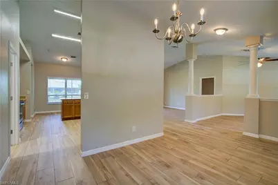 919 SW 15th Pl, Cape Coral, FL 33991 - Photo 15