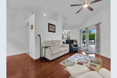 4666 San Antonio Ln, Bonita Springs, FL 34134 - Photo 7