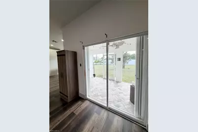 610 SE 21st Ln, Cape Coral, FL 33990 - Photo 25